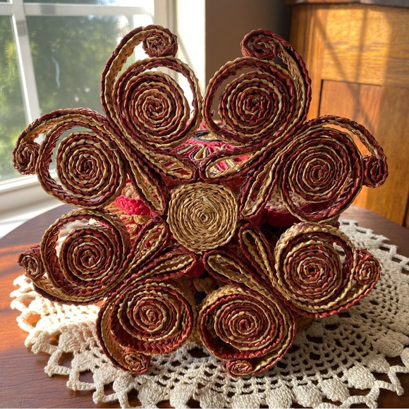 10 Woven Boho Trivets with Floral Design EUC - Picture 12 of 15